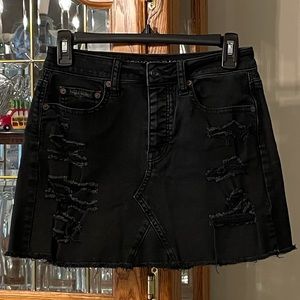 American Eagle Outfitters Black Stretch Denim Skirt - Size 2